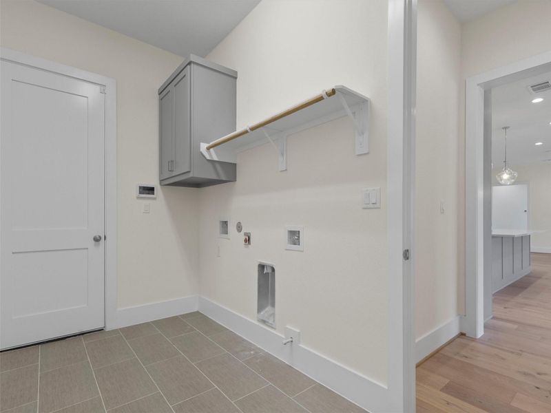 Spacious, unfurnished interior of a new home in , Smithville (Image 15).