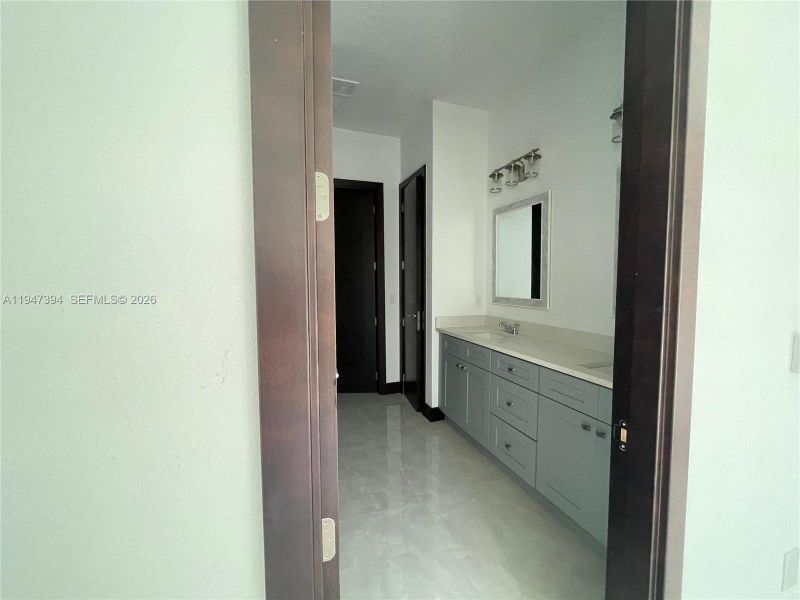 Image 11 of a home in .