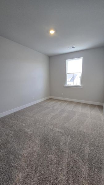 Spacious, unfurnished interior of a new home in , Summerville (Image 17).
