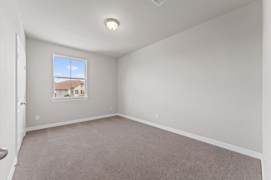 Spacious, unfurnished interior of a new home in , Seabrook (Image 16).