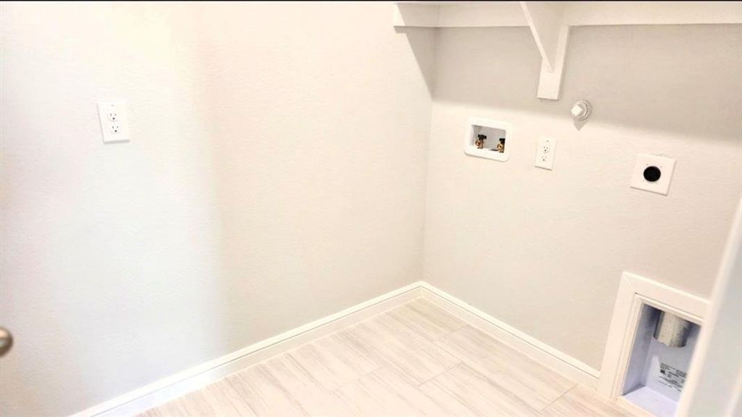 Spacious, unfurnished interior of a new home in Vista Point, Grandview (Image 12). Spacious, unfurnished interior of a new home in Vista Point, Grandview (Image 12).