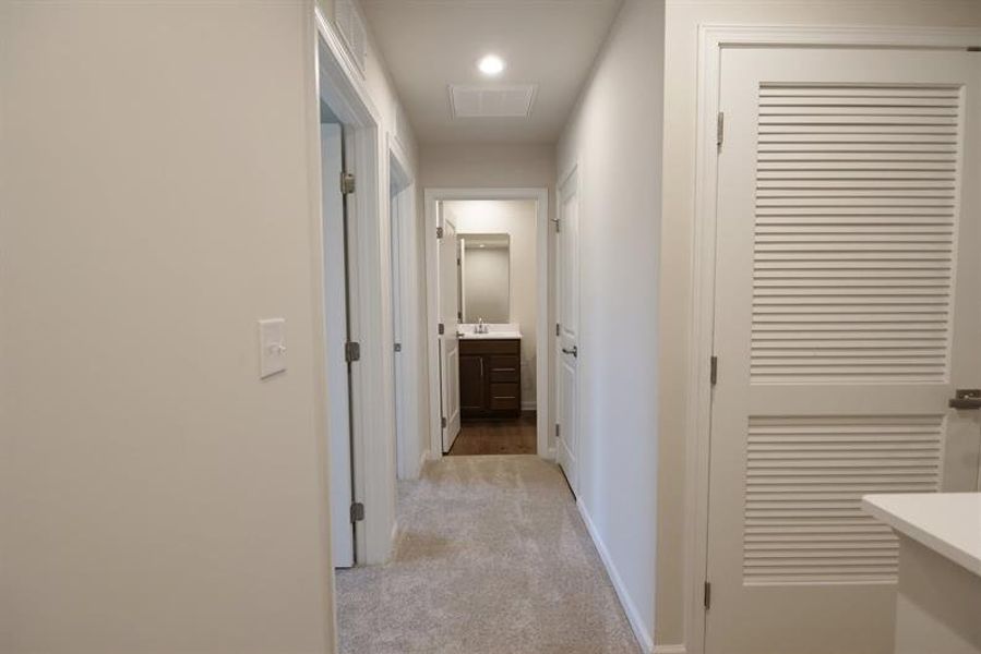 Spacious, unfurnished interior of a new home in Beech Glen, Anderson (Image 12).