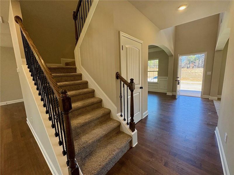 Spacious, unfurnished interior of a new home in , Grayson (Image 10).