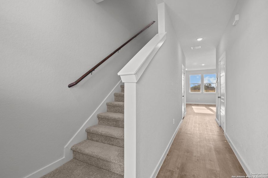 Spacious, unfurnished interior of a new home in Senna, Leon Valley (Image 25). Spacious, unfurnished interior of a new home in Senna, Leon Valley (Image 25).