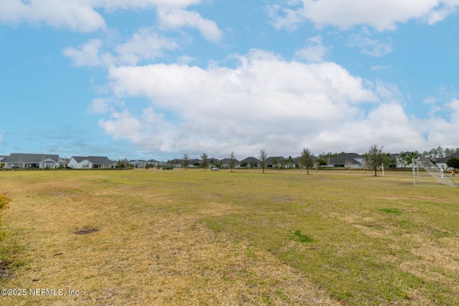 Image 98 of a home in .