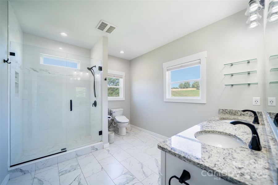 Image 21 of a home in .