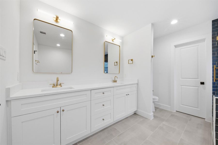 Furnished interior view inside a new home in , Houston (Image 17).
