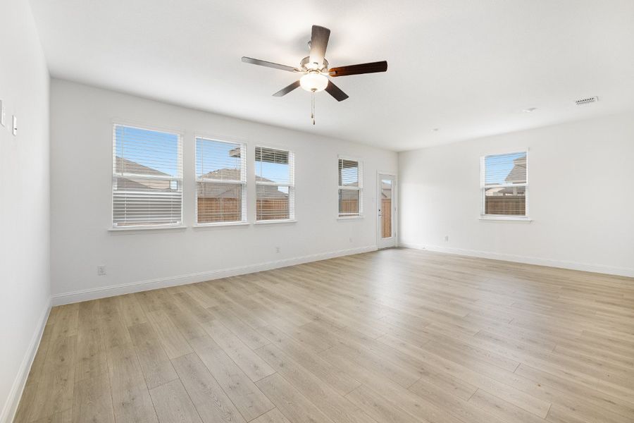 Representative unfurnished interior of a home built from the Rayburn by Taylor Morrison in Madero 50s, Fort Worth (Image 9). Representative unfurnished interior of a home built from the Rayburn by Taylor Morrison in Madero 50s, Fort Worth (Image 9).