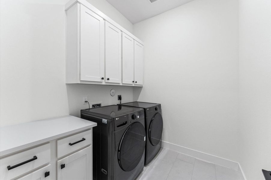 Furnished interior view inside a new home in , Fulshear (Image 9).