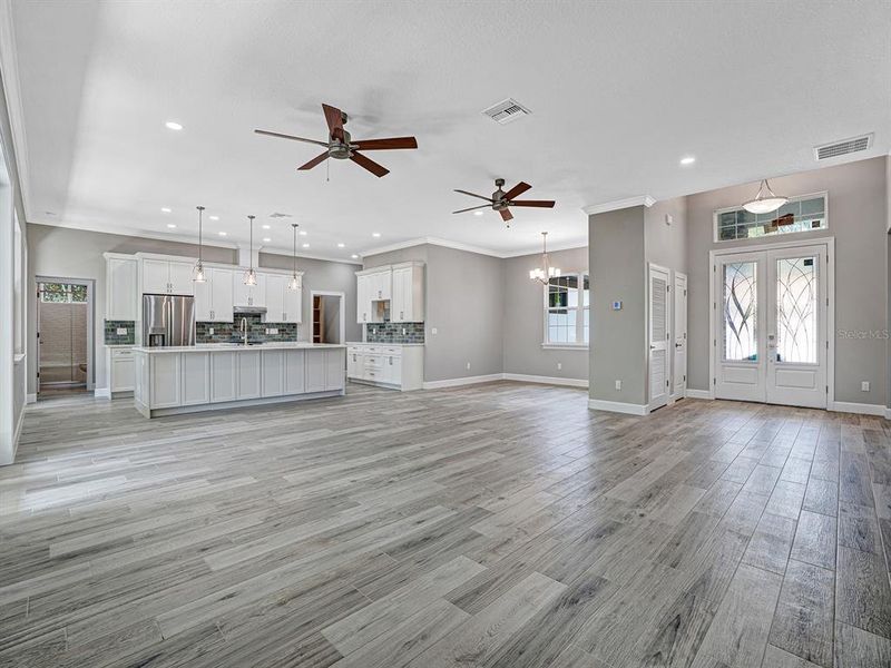 Spacious, unfurnished interior of a new home in , Safety Harbor (Image 31).