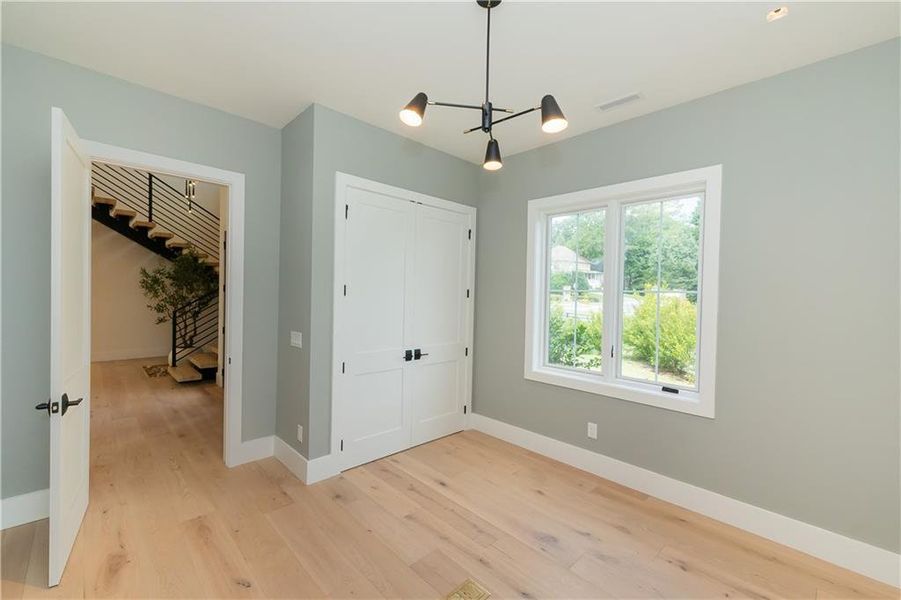 Spacious, unfurnished interior of a new home in , Marietta (Image 29).
