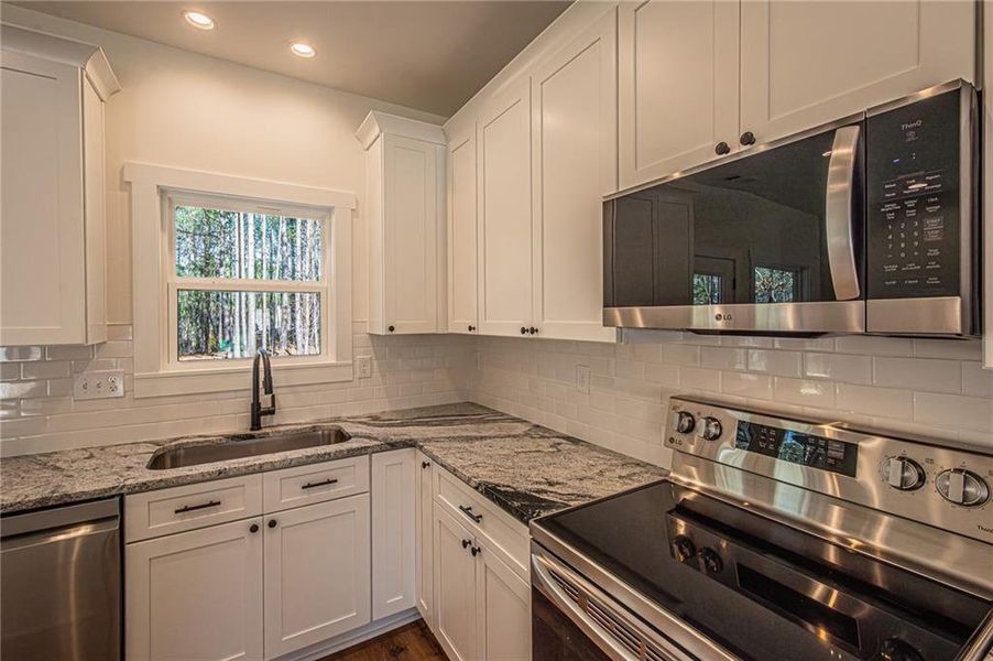 Furnished interior view inside a new home in , Dawsonville (Image 9).