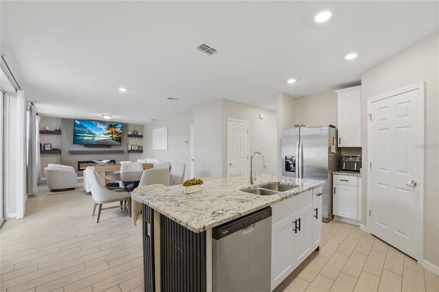 Furnished interior view inside a new home in , Davenport (Image 9).