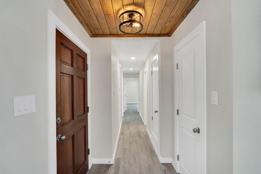 Spacious, unfurnished interior of a new home in , Waxahachie (Image 15).