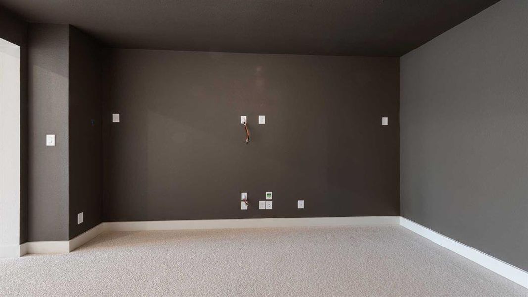 Spacious, unfurnished interior of a new home in Terraces, Rockwall (Image 27).