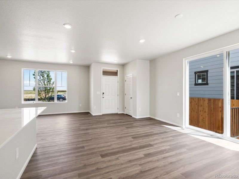 Spacious, unfurnished interior of a new home in Horizon Uptown: The Mountain Collection, Aurora (Image 15). Spacious, unfurnished interior of a new home in Horizon Uptown: The Mountain Collection, Aurora (Image 15).