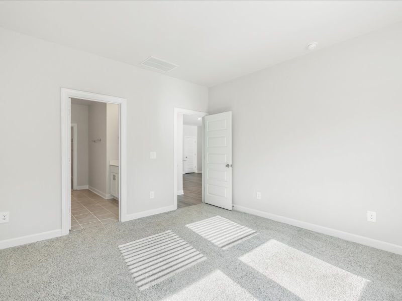 Welcome to the Sydney floorplan at Brayfield Manor - Heritage Collection.