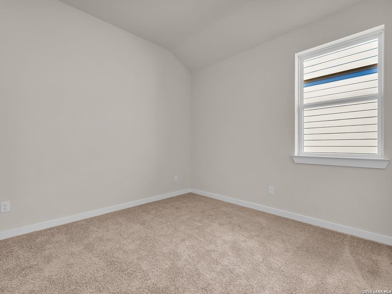 Spacious, unfurnished interior of a new home in Hunter's Ranch, San Antonio (Image 20).