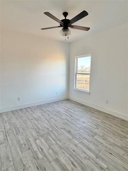 Spacious, unfurnished interior of a new home in , Weatherford (Image 23).