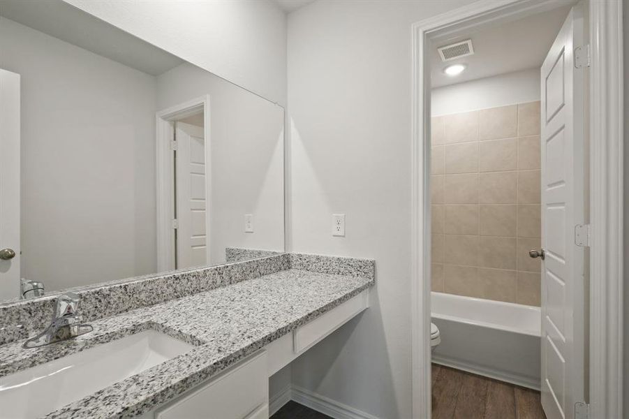 Furnished interior view inside a new home in Sycamore Landing, Fort Worth (Image 8). Furnished interior view inside a new home in Sycamore Landing, Fort Worth (Image 8).
