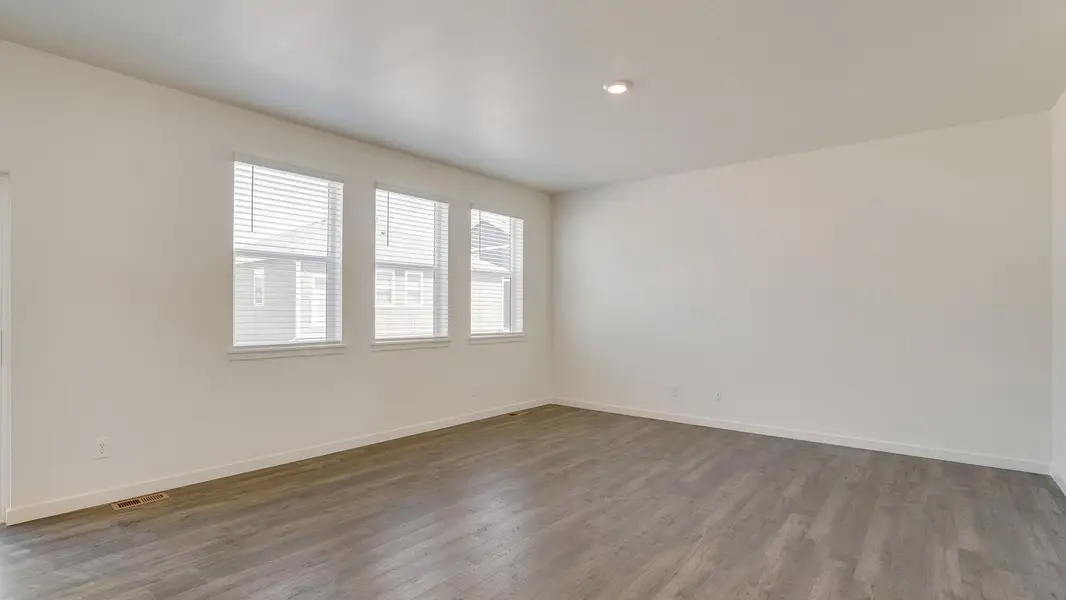 Spacious, unfurnished interior of a new home in Spring Valley Ranch, Elizabeth (Image 17).