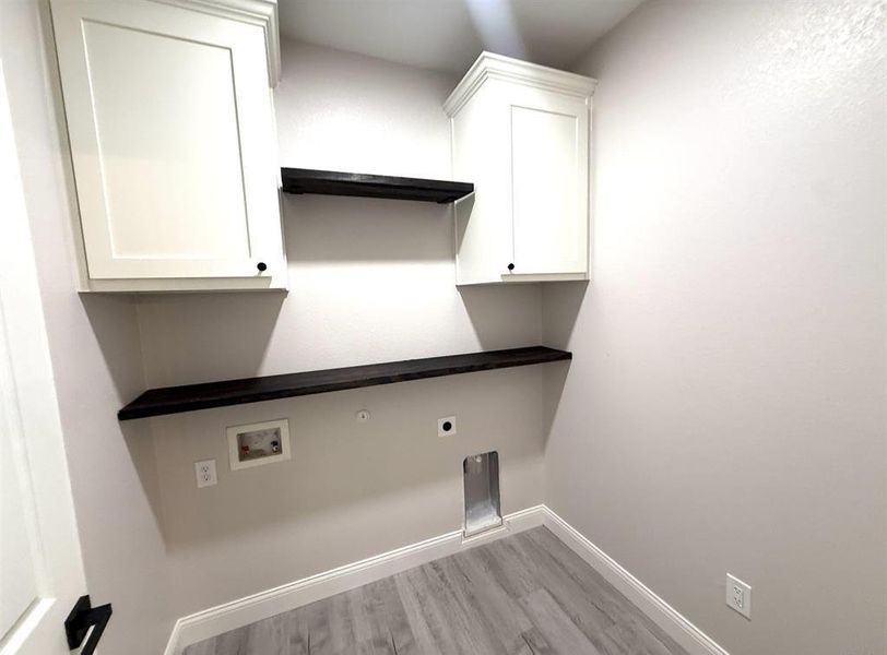 Spacious, unfurnished interior of a new home in , Pittsburg (Image 8). Spacious, unfurnished interior of a new home in , Pittsburg (Image 8).