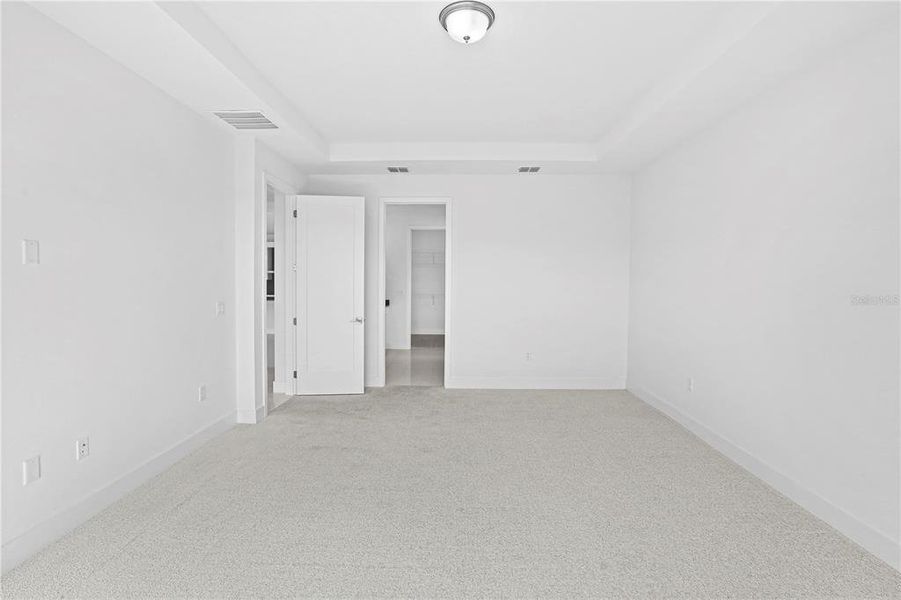 Spacious, unfurnished interior of a new home in Cresswind at Hammock Oaks, Lady Lake (Image 24). Spacious, unfurnished interior of a new home in Cresswind at Hammock Oaks, Lady Lake (Image 24).
