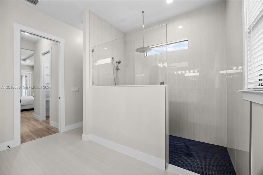 Image 20 of a home in .