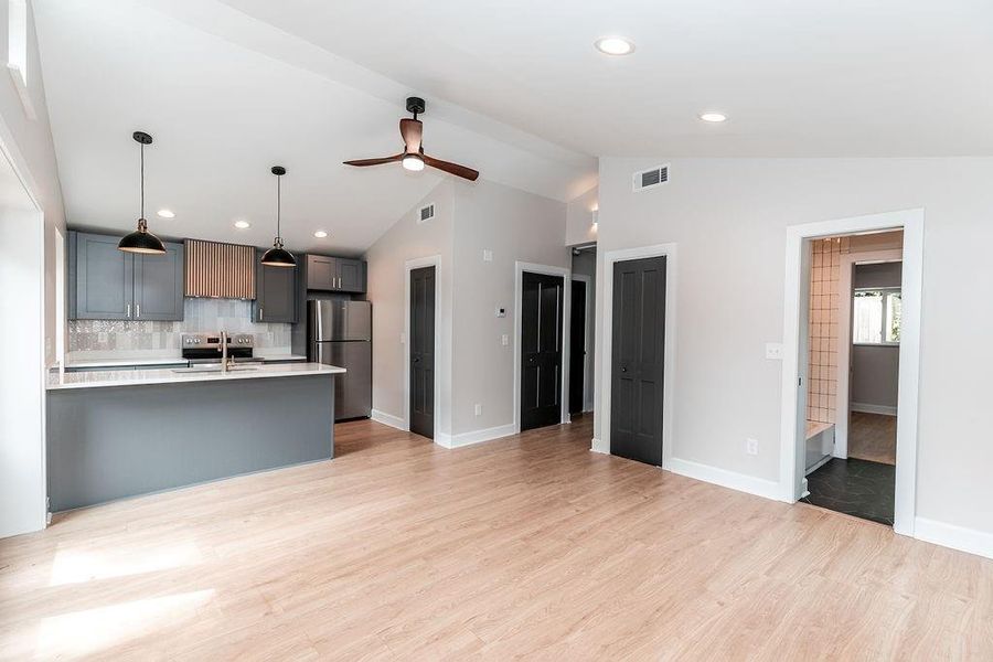 Spacious, unfurnished interior of a new home in , Atlanta (Image 32). Spacious, unfurnished interior of a new home in , Atlanta (Image 32).