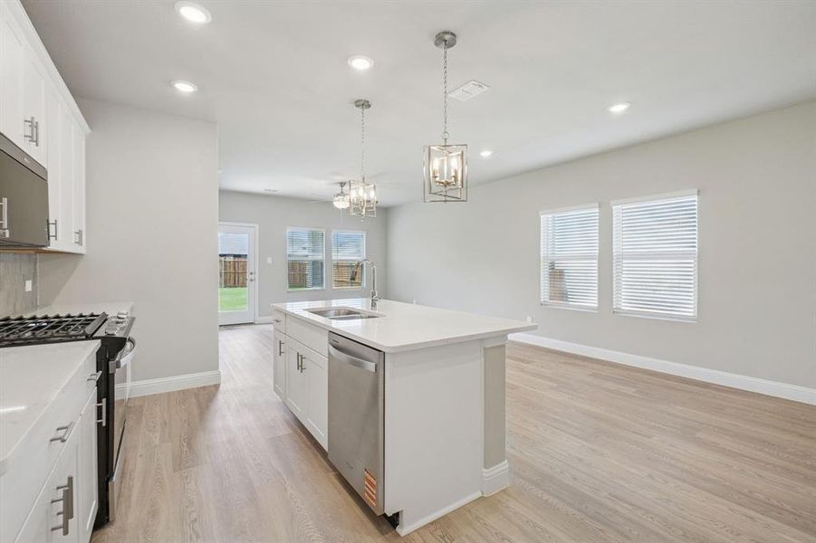 Photo is not of the actual home, but is an inspirational photo of builder’s model home and may depict options, furnishings, and/or decorator features that are not included. Photo is not of the actual home, but is an inspirational photo of builder’s model home and may depict options, furnishings, and/or decorator features that are not included.