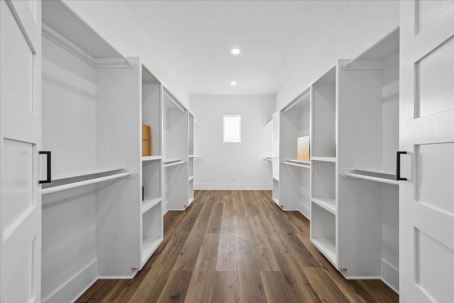 Spacious primary walk in closet! Spacious primary walk in closet!