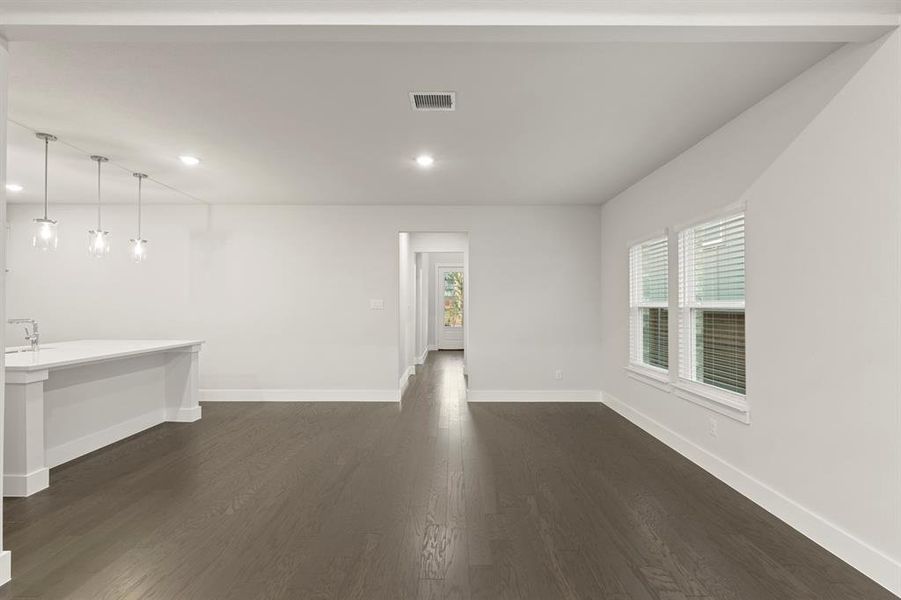 06. 2028 Jasper - Dining (2) 06. 2028 Jasper - Dining (2)