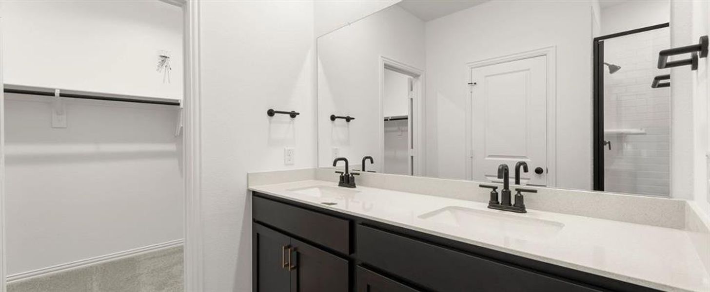 Primary Bathroom featuring the Oxford Collection