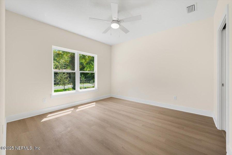 Spacious, unfurnished interior of a new home in , Hastings (Image 20).