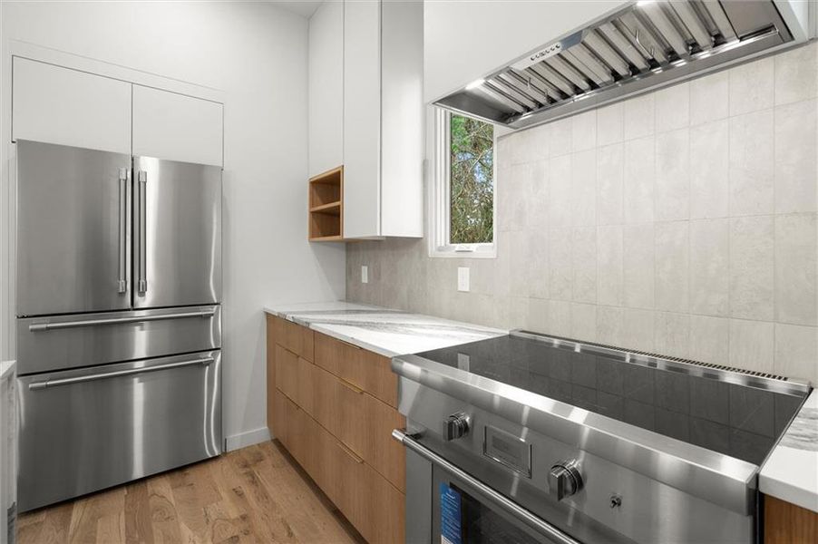 Furnished interior view inside a new home in , Atlanta (Image 13).