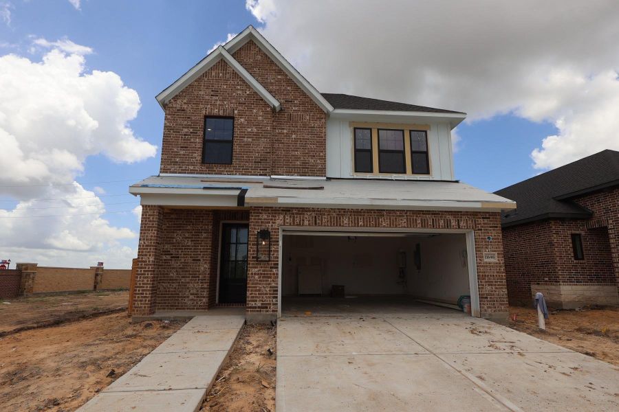 Welcome to The Kingsland by David Weekley Homes. **HOME ESTIMATED TO BE COMPLETE JUNE 2026** Welcome to The Kingsland by David Weekley Homes. **HOME ESTIMATED TO BE COMPLETE JUNE 2026**
