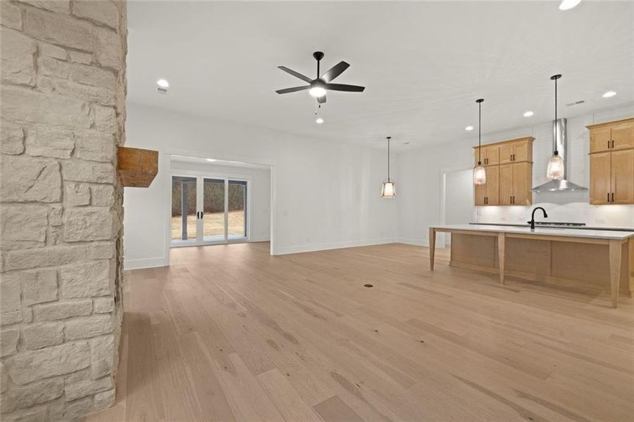 Spacious, unfurnished interior of a new home in Soleil Belmont Park, Canton (Image 40).