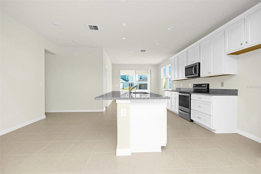Image 36 of a home in .