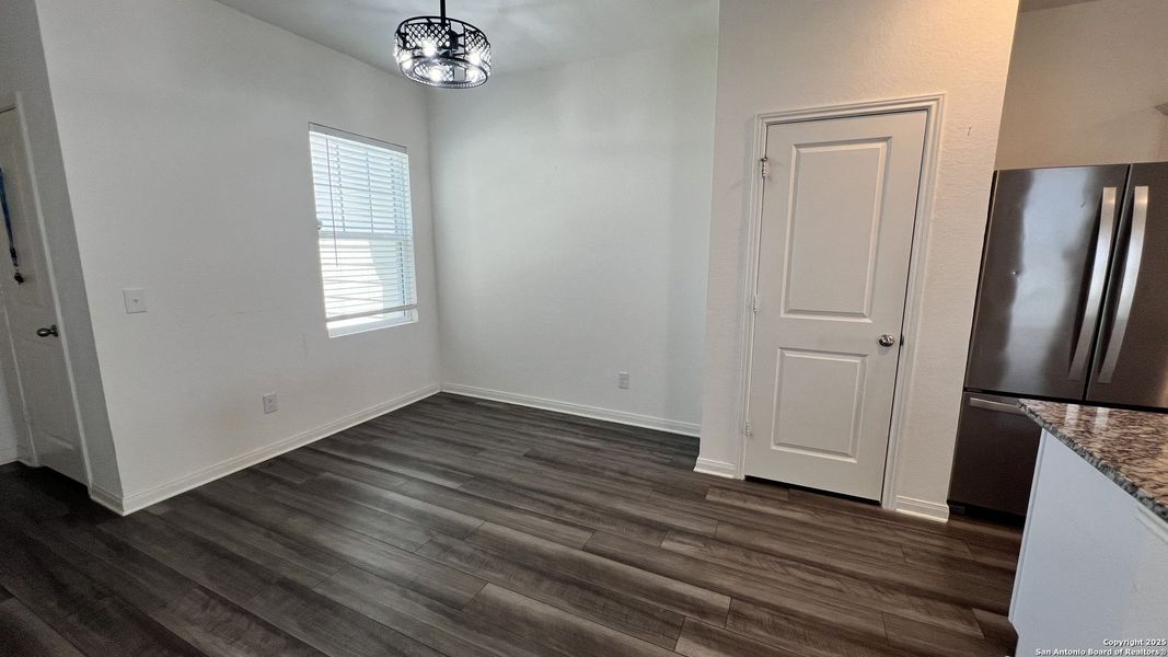 Spacious, unfurnished interior of a new home in Trails at Culebra, San Antonio (Image 13).