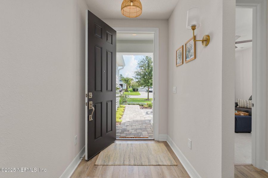 Spacious, unfurnished interior of a new home in Del Webb Nocatee, Ponte Vedra (Image 18).