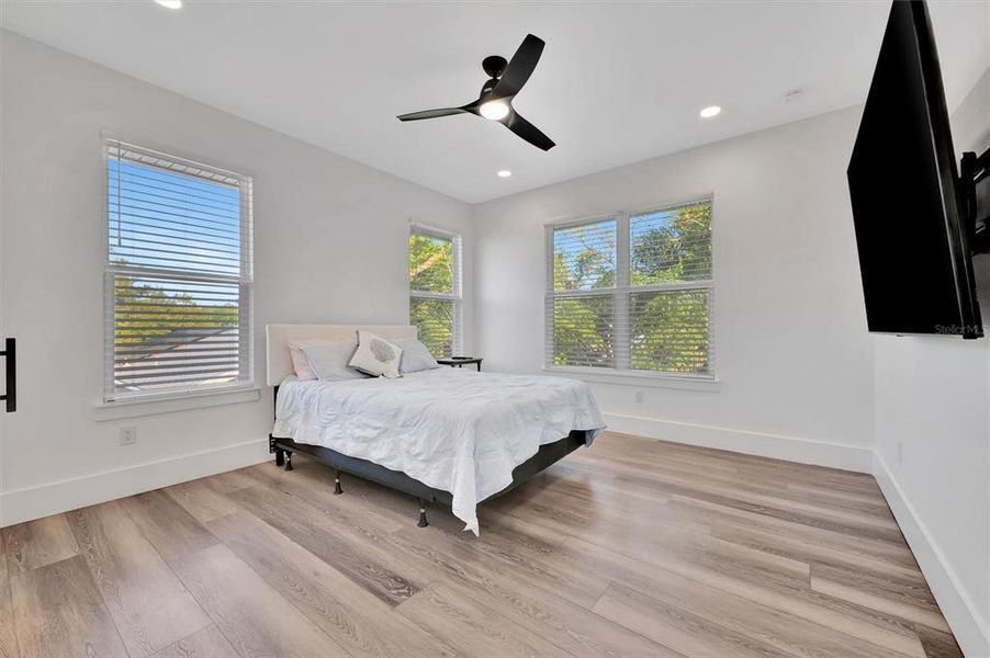 Furnished interior view inside a new home in , Sarasota (Image 9).