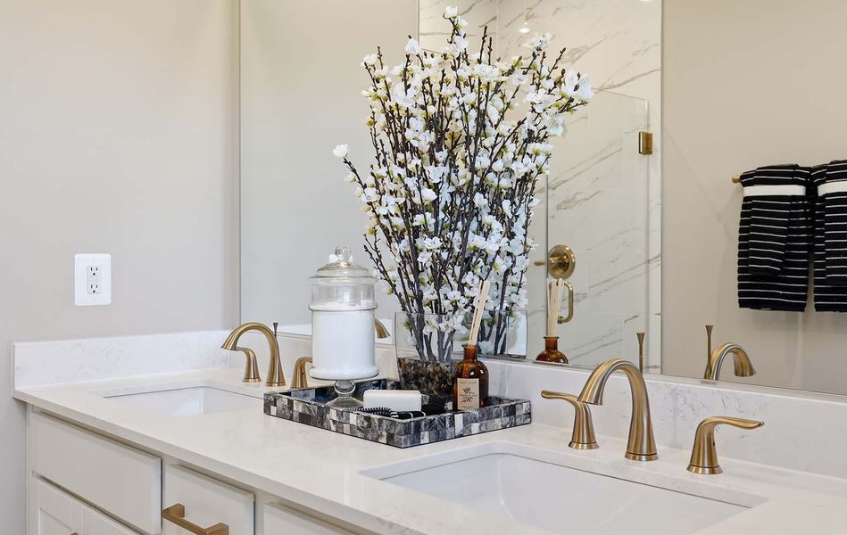 Representative interior finishes for a home built from the Blair by Brookfield Residential in Wendell Falls, Wendell (Image 7).