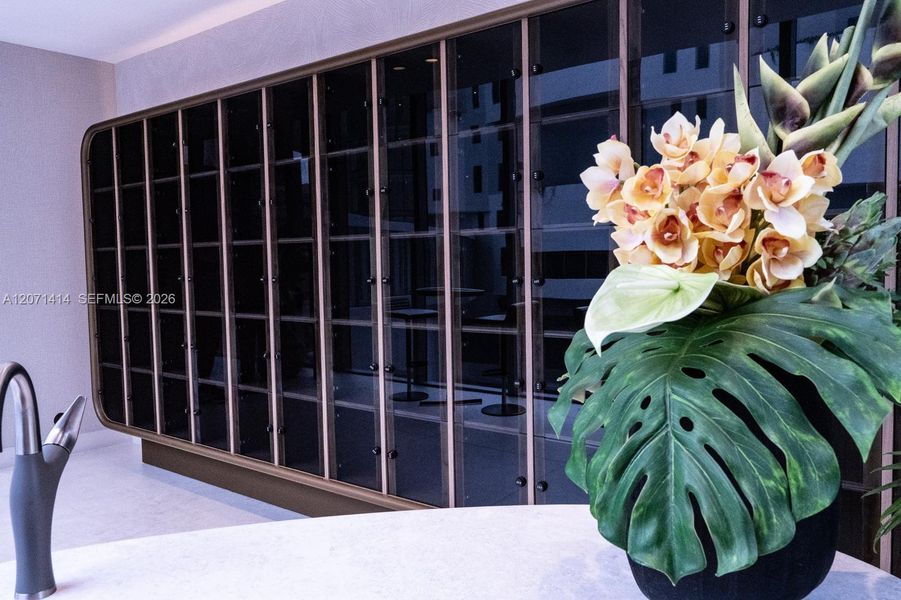 Condo located in Miami, FL showcasing its design and architecture (Image 25).