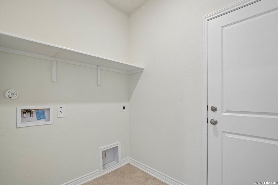 Spacious, unfurnished interior of a new home in Punta Verde, Converse (Image 26).