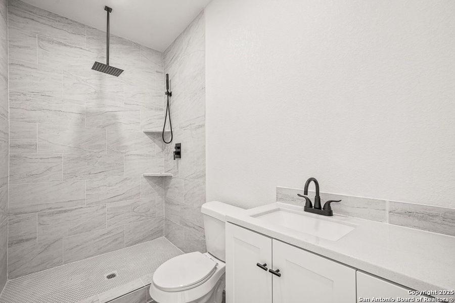 Furnished interior view inside a new home in , Von Ormy (Image 6). Furnished interior view inside a new home in , Von Ormy (Image 6).