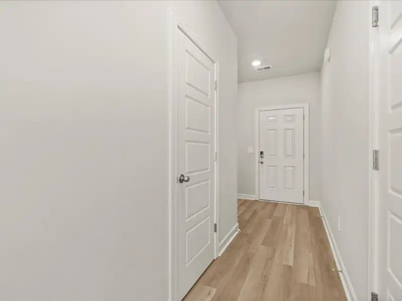 Spacious, unfurnished interior of a new home in Avalon Townes, Lyman (Image 9). Spacious, unfurnished interior of a new home in Avalon Townes, Lyman (Image 9).