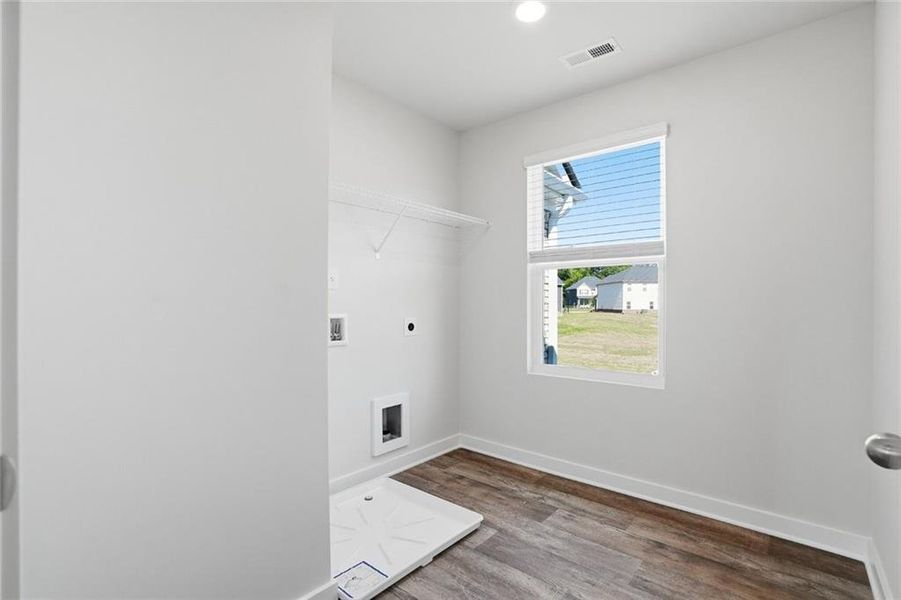 Spacious, unfurnished interior of a new home in Southern Hills, McDonough (Image 27). Spacious, unfurnished interior of a new home in Southern Hills, McDonough (Image 27).