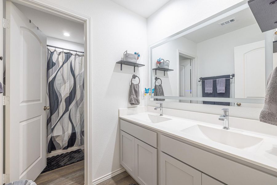 Furnished interior view inside a new home in River Ranch Meadows, Dayton (Image 35). Furnished interior view inside a new home in River Ranch Meadows, Dayton (Image 35).