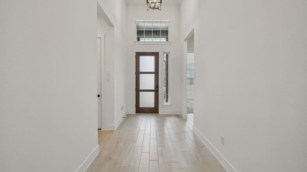 Spacious, unfurnished interior of a new home in Artavia, Conroe (Image 18).