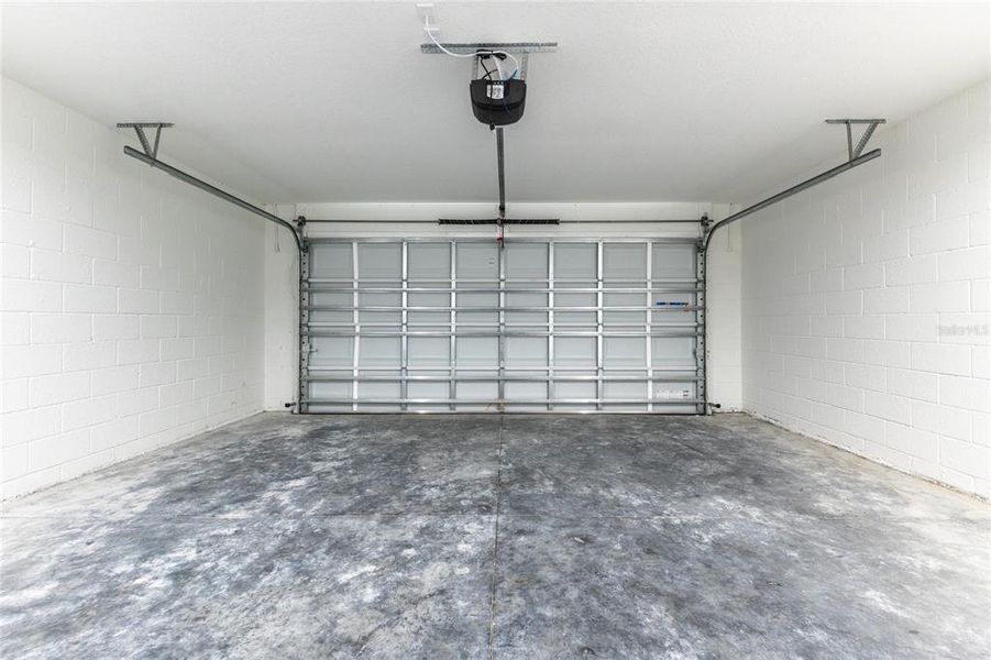 Spacious, unfurnished interior of a new home in , Dunnellon (Image 43). Spacious, unfurnished interior of a new home in , Dunnellon (Image 43).